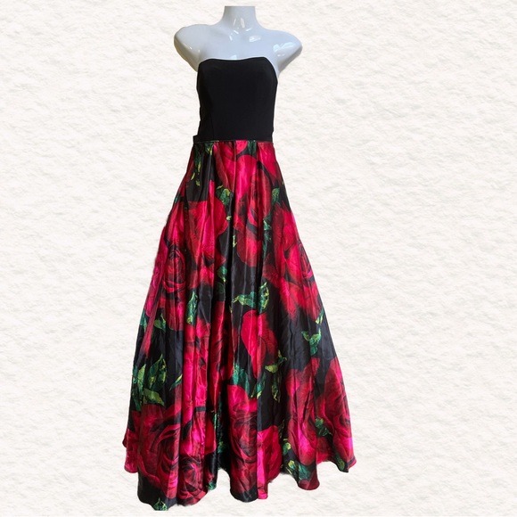 Laura size 4 Prom Evening Gown Like New - Picture 3 of 8